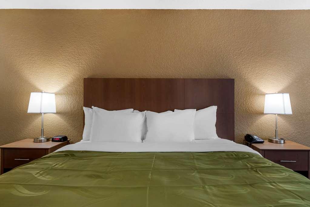 Quality Inn Saint Petersburg North-Tampa Bay Стая снимка